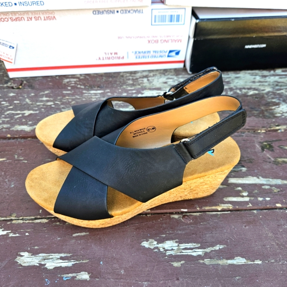 Cushionaire Women's Platform Sandals Size 8.5 - Picture 13 of 16